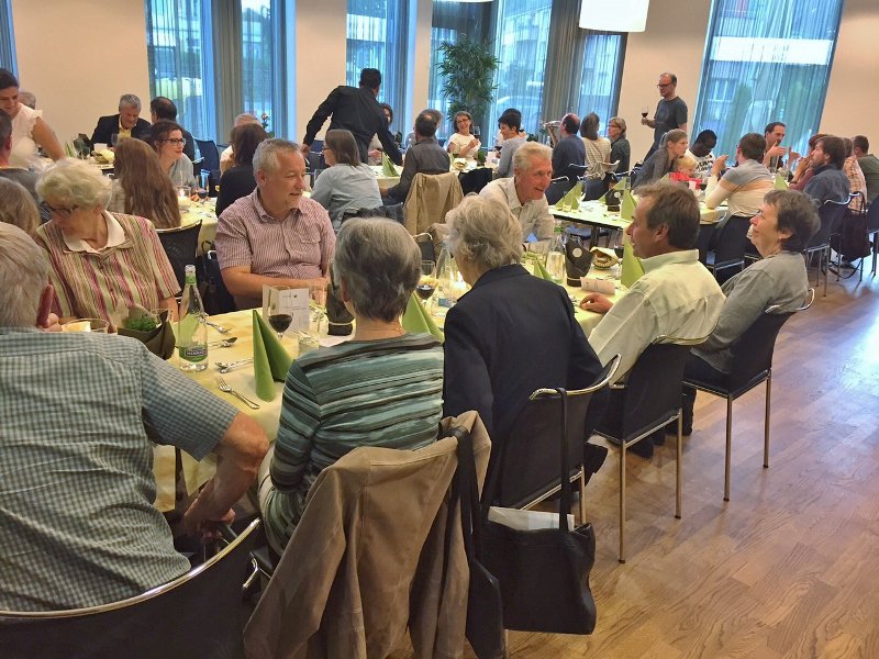 Le repas après l'assemblée