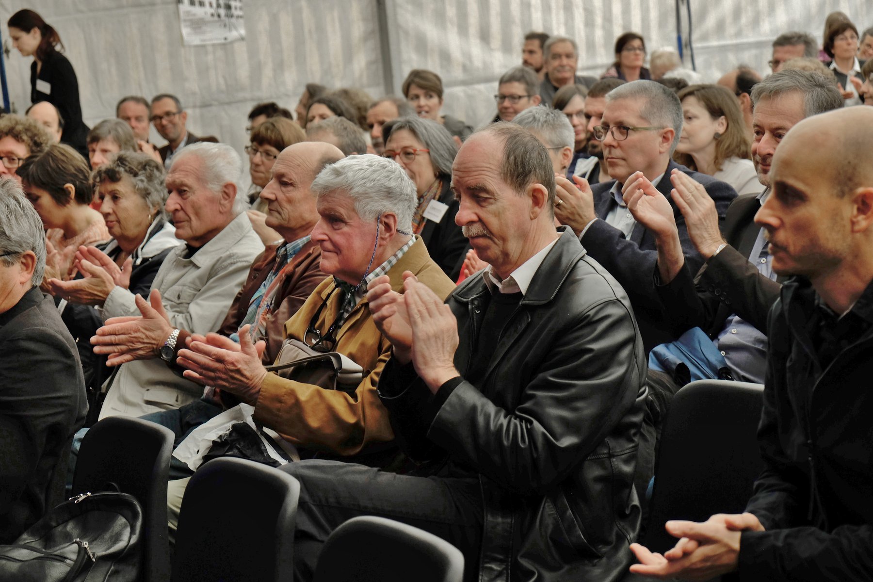 Besucher aus Genossenschaften, Gemeinde und Freunde